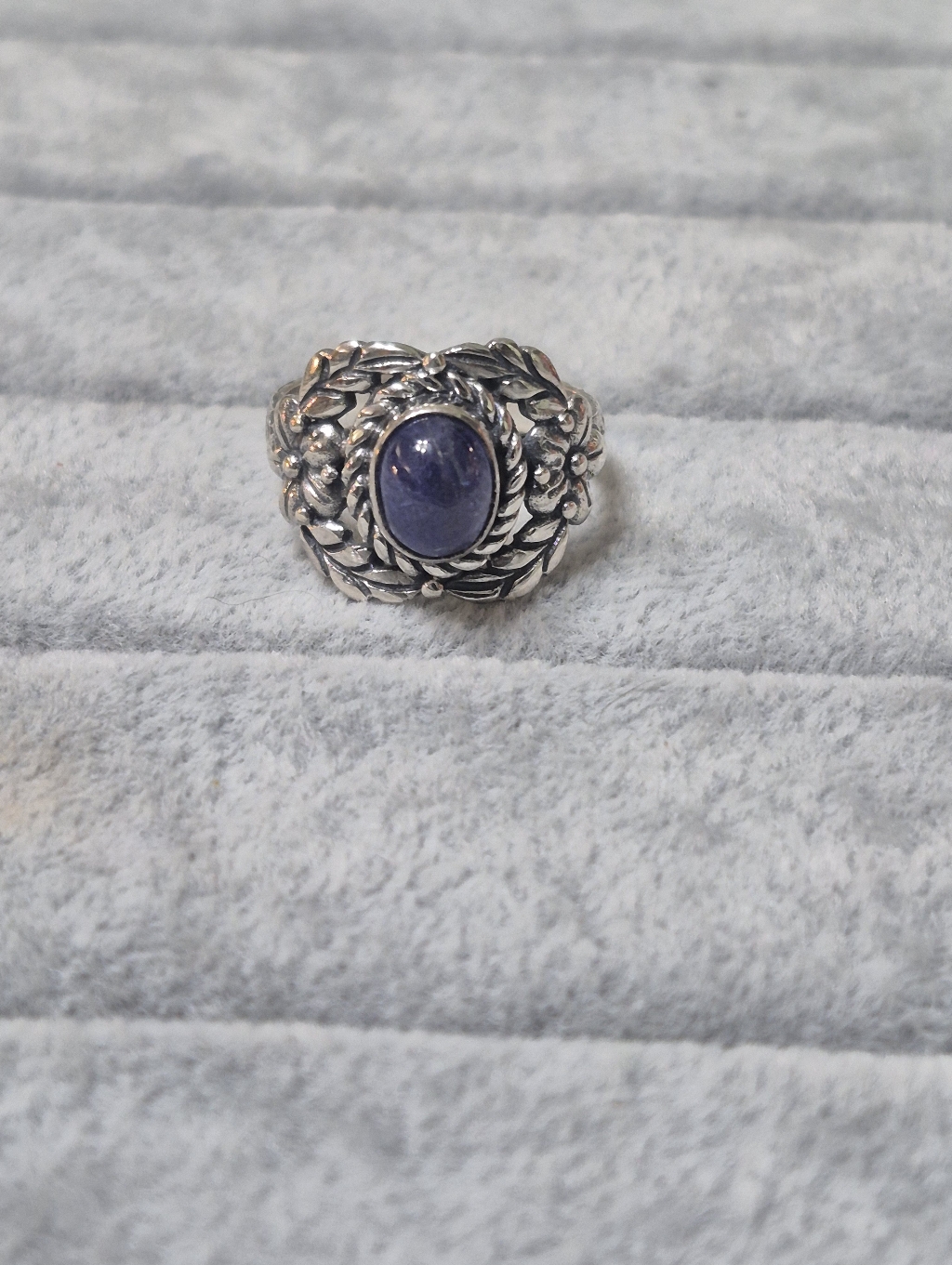 Sterling Silver Womens Ring 40$